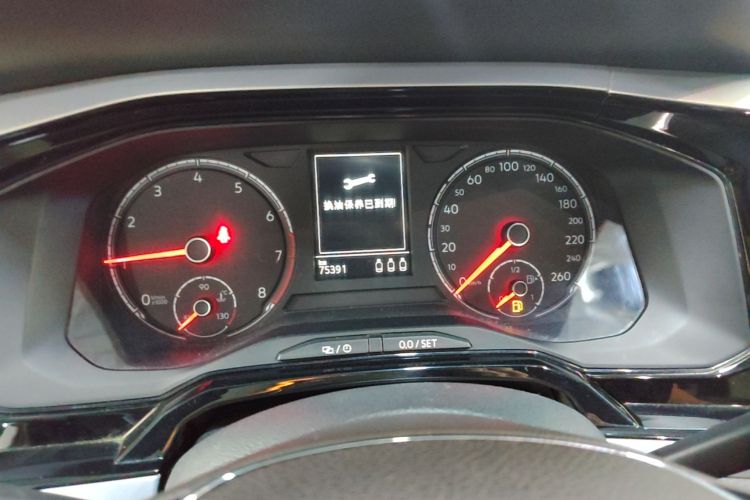 Volkswagen Polo 2022 car image #12