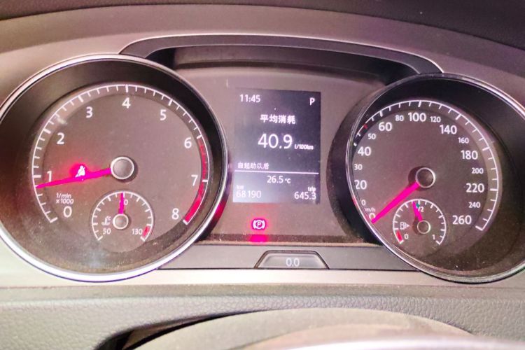 Volkswagen Golf 2015 car image #12