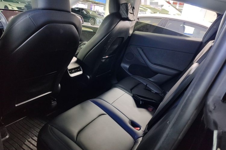 Tesla Model Y 2023 #13 Tesla Model Y 2023 car image #13