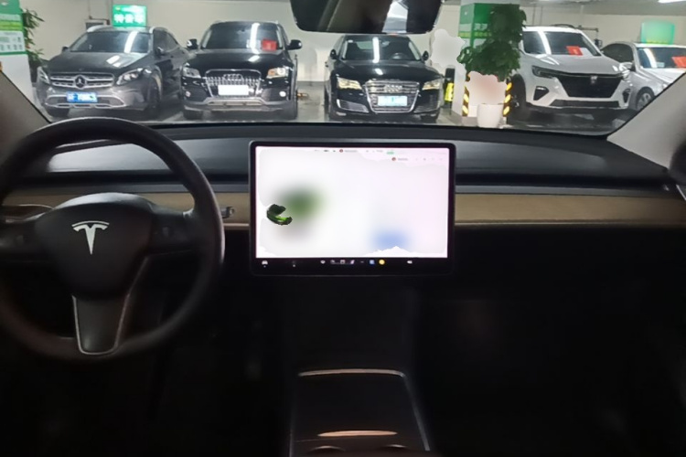 Tesla Model Y 2021 #10 Tesla Model Y 2021 car image #10