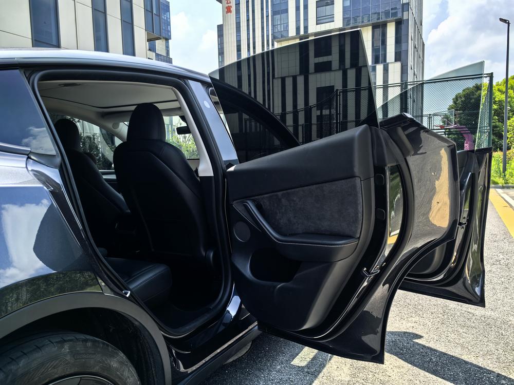 Tesla Model Y 2024 #10 Tesla Model Y 2024 car image #10