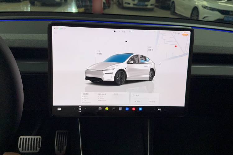 Tesla Model Y 2025 car image #14