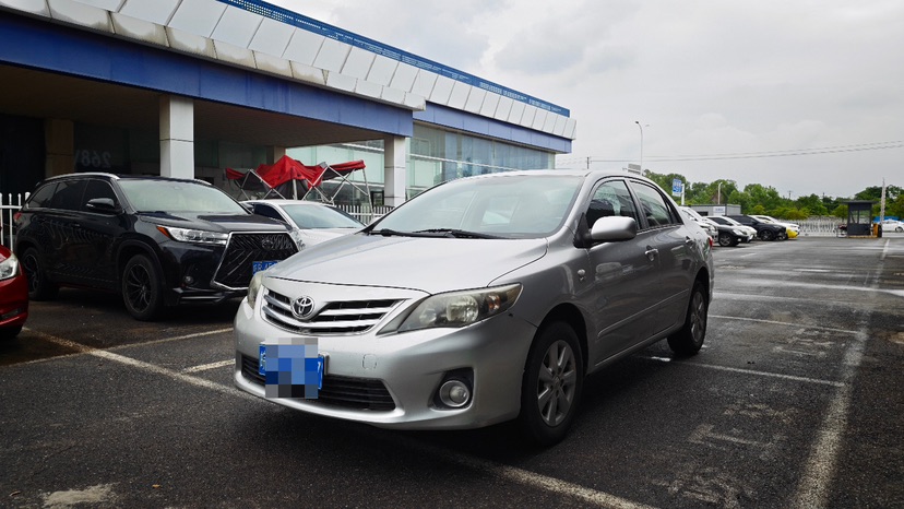 Toyota Corolla 2013 Toyota Corolla 2013 car image
