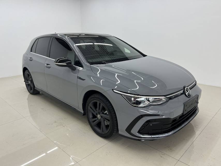 Volkswagen Golf 2023 car image #3