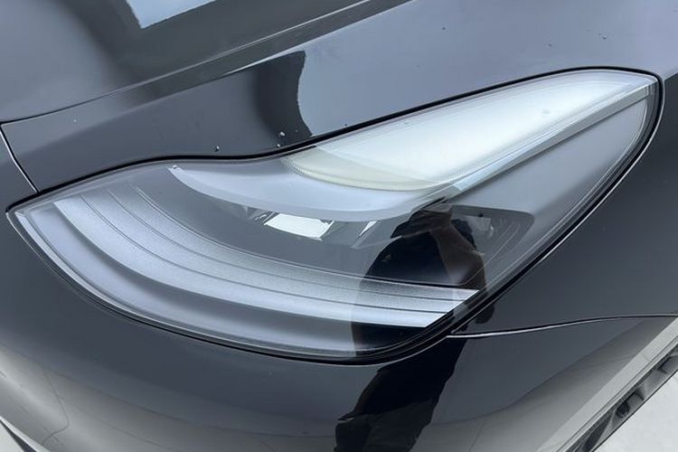 Tesla Model Y 2022 car image #11