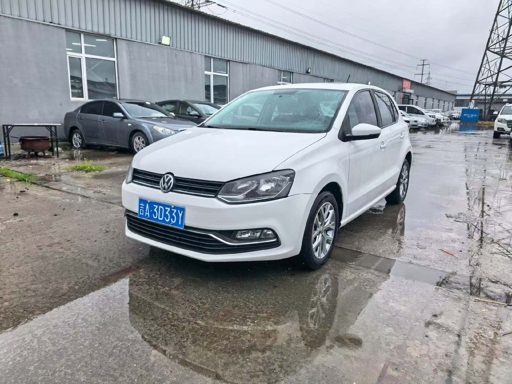 Volkswagen Polo 2017 Volkswagen Polo 2017 car image