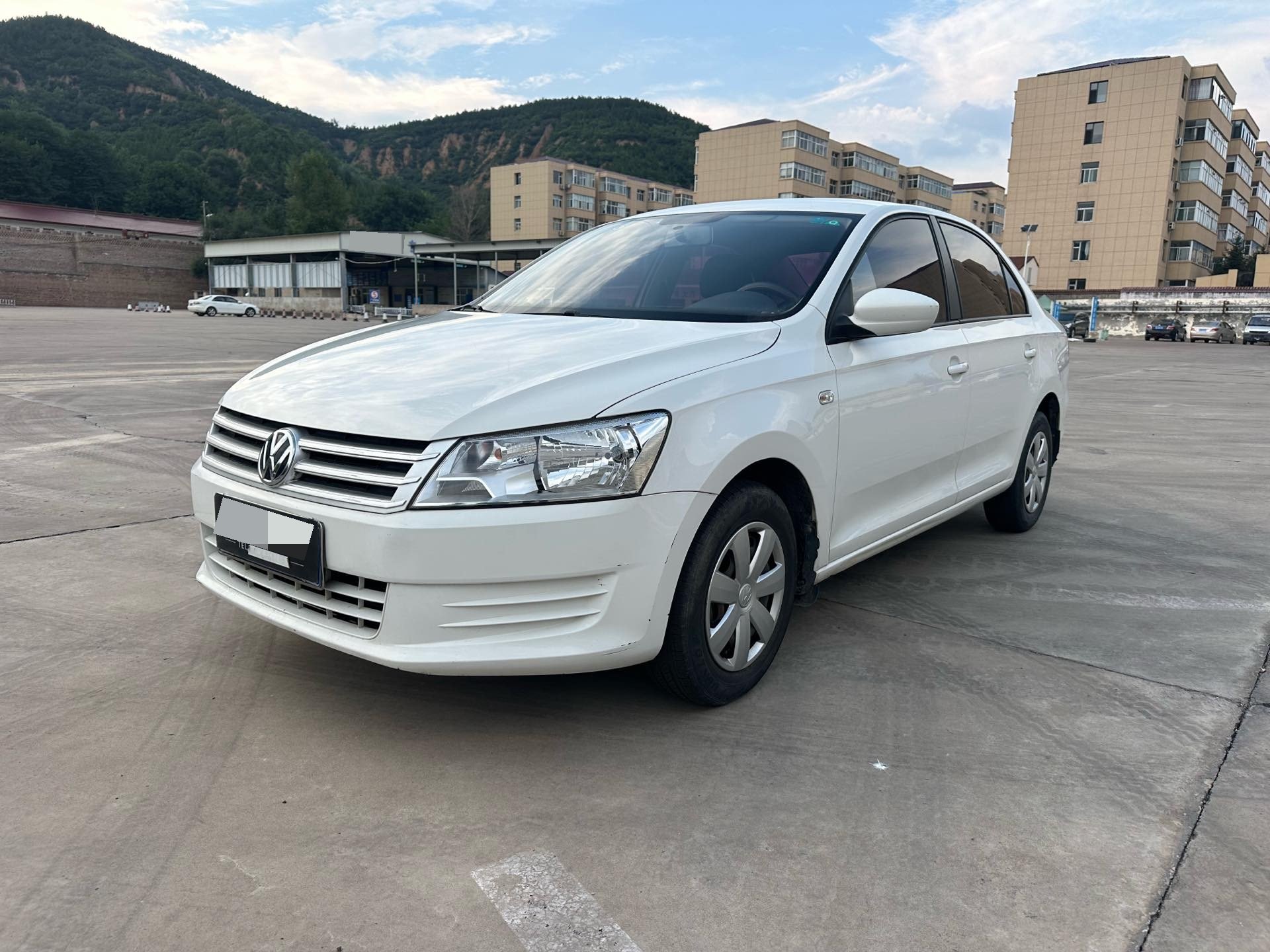 Volkswagen Santana 2016 car image 