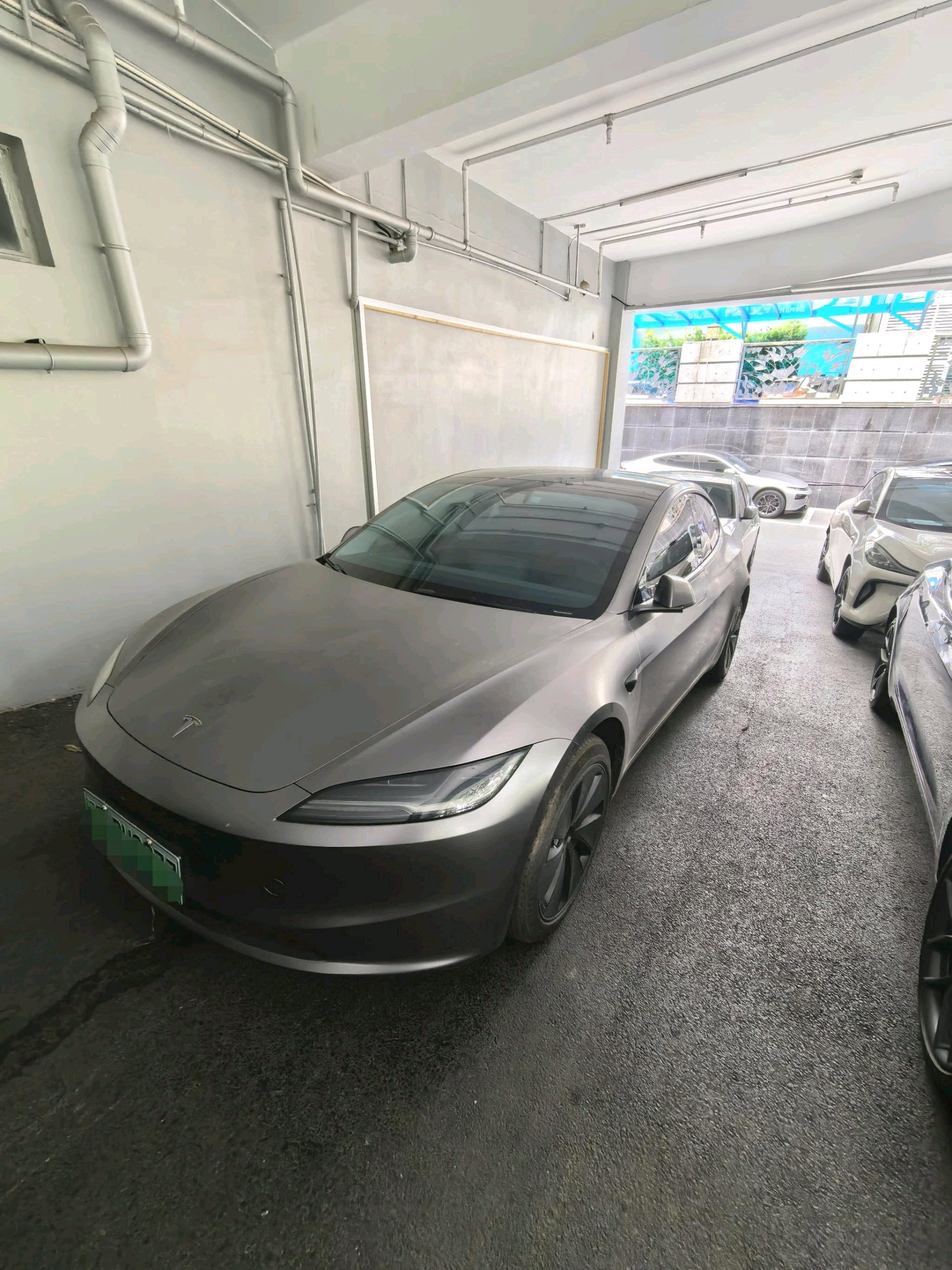 Tesla Model 3 2024 car image 
