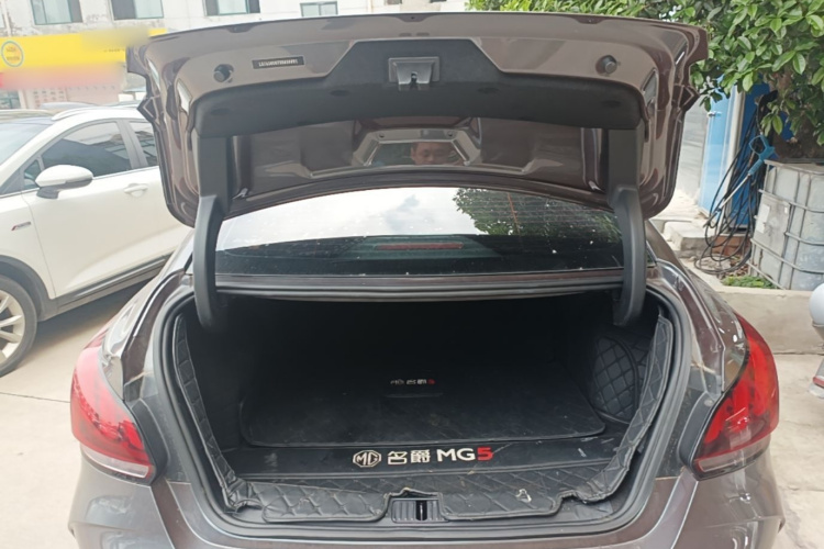 MG 5 2022 immagine di auto #19