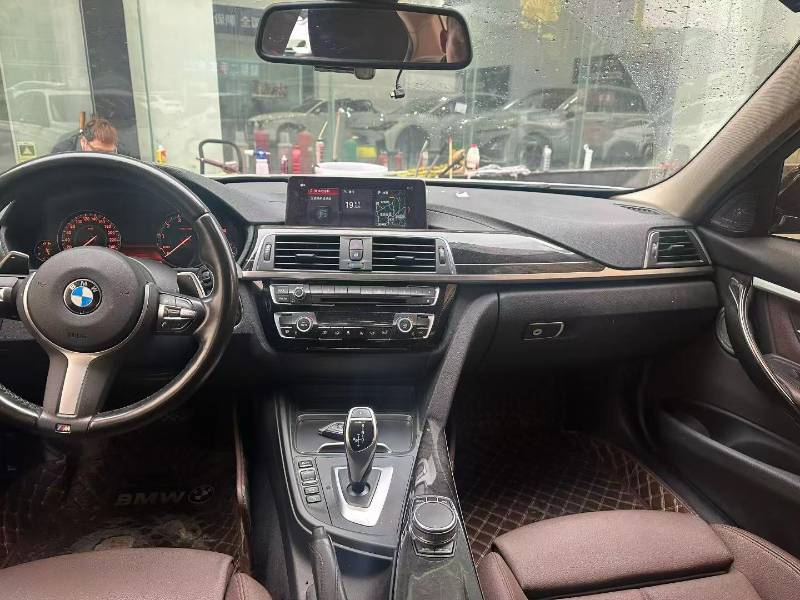 BMW 3 Series 2018 #6 BMW 3 Series 2018 car image #6