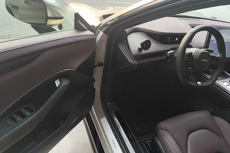 MI SU7 2025 car image #16