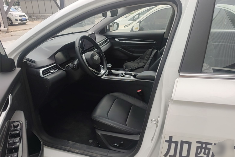 GEELY Emgrand 2025 car image #15