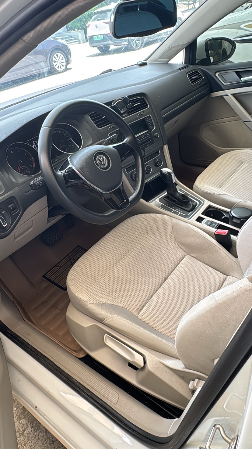 Volkswagen Golf 2015 car image #2