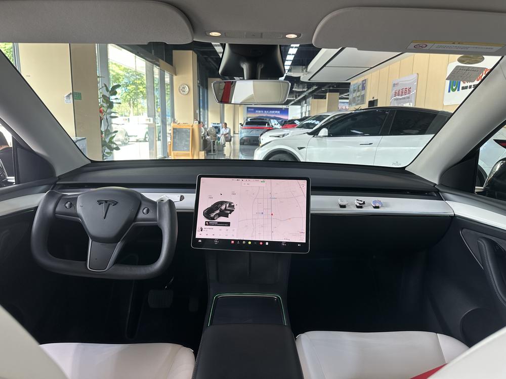 Tesla Model Y 2021 #12 Tesla Model Y 2021 car image #12