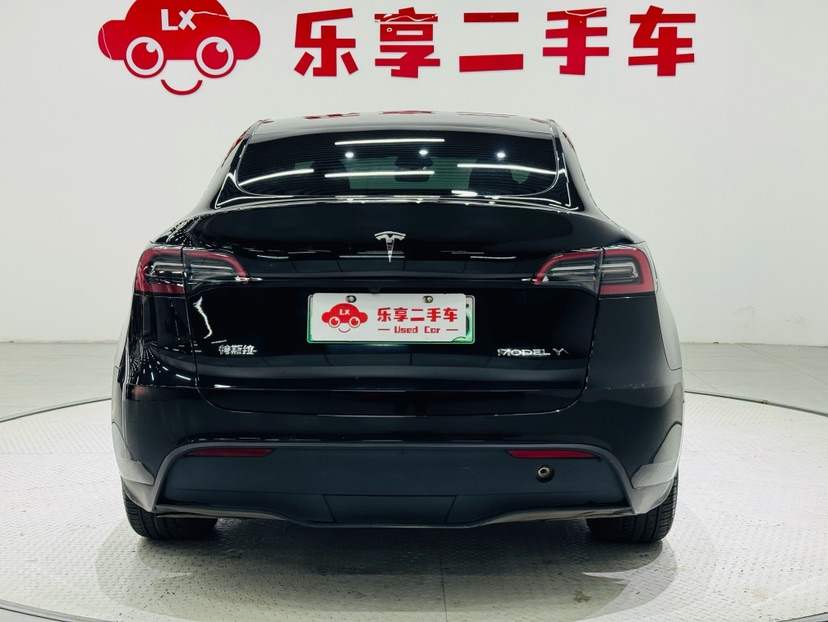Tesla Model Y 2024 #2 Tesla Model Y 2024 car image #2