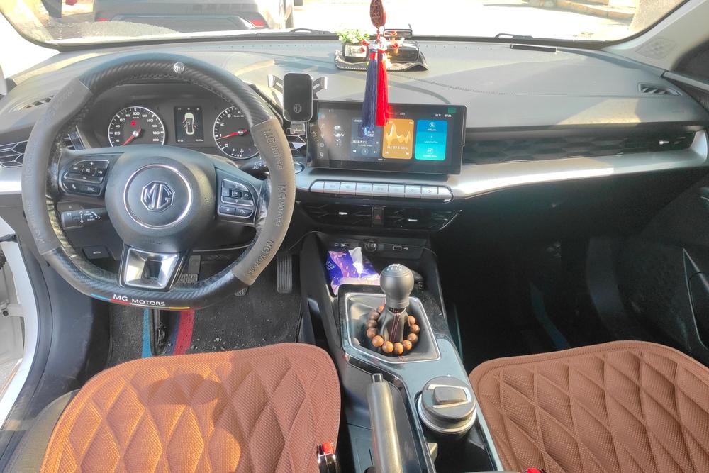 2023 car image #12