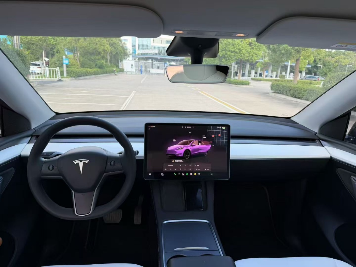 Tesla Model Y 2023 #6 Tesla Model Y 2023 car image #6