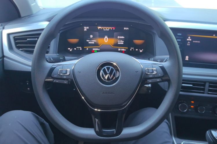 Volkswagen Polo 2024 car image #11