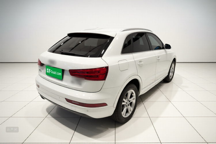 Audi Q3 2018 car image #7