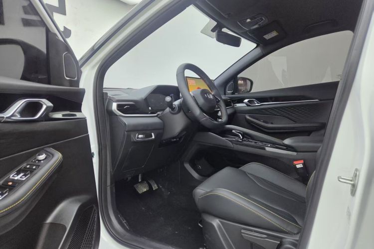 GEELY Coolray 2026 immagine di auto #22