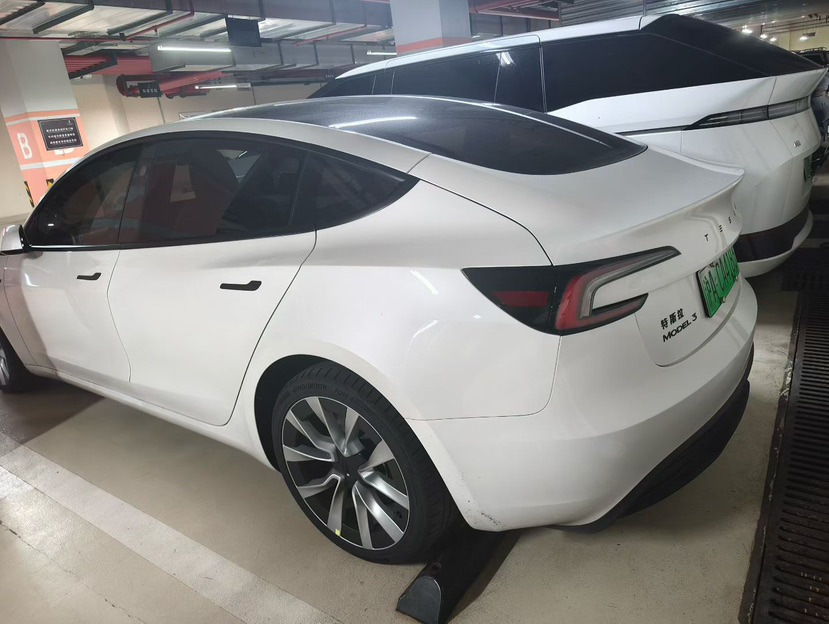Tesla Model 3 2025 car image #5