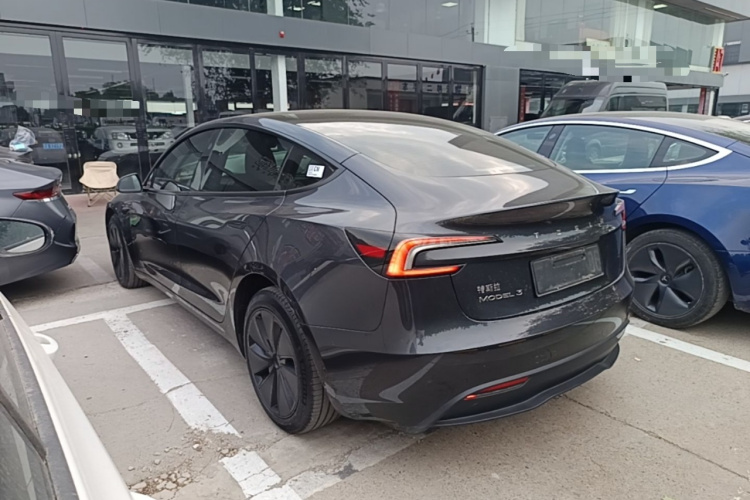 Tesla Model 3 2024 #5 Tesla Model 3 2024 car image #5
