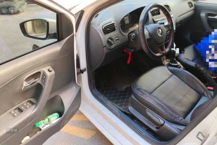 Volkswagen Polo 2018 car image #18