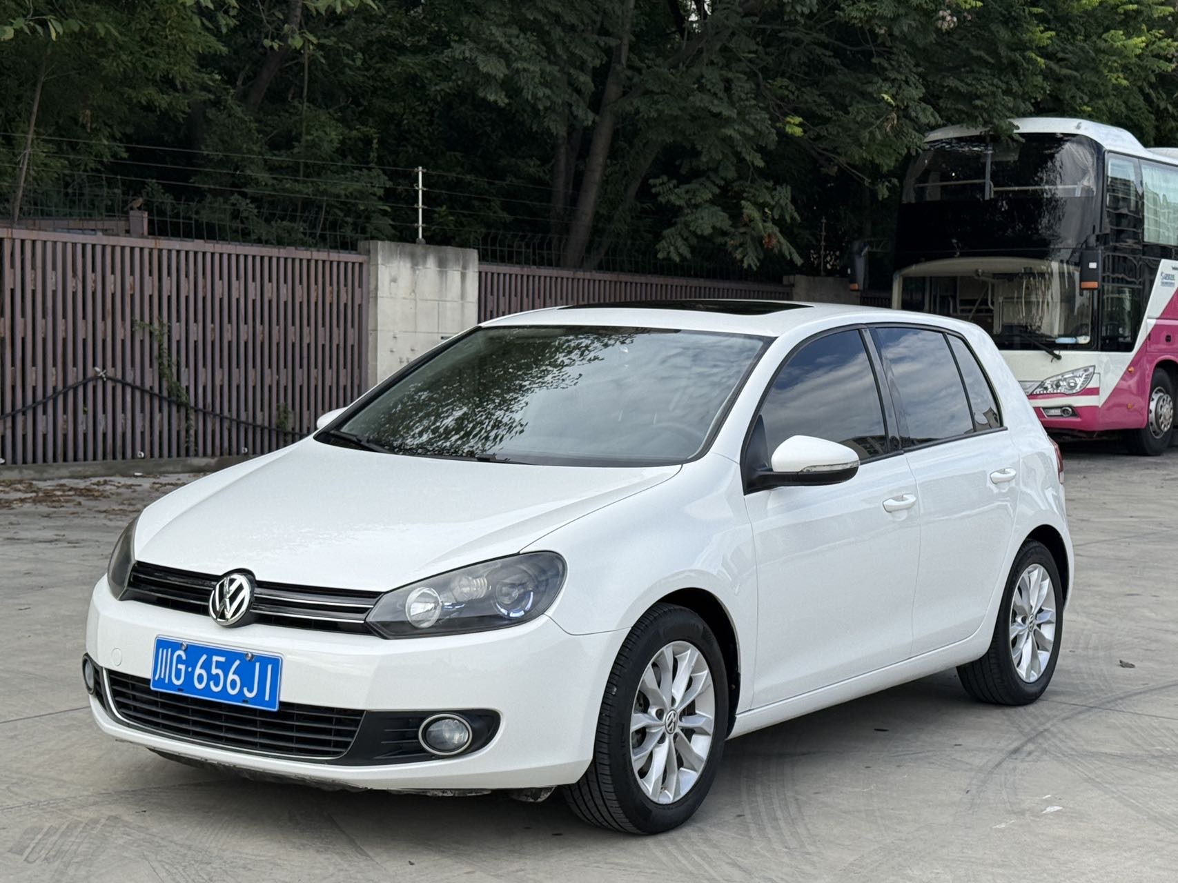Volkswagen Golf 2012 Volkswagen Golf 2012 car image