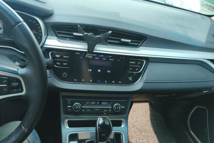 GEELY Emgrand 2018 #14 GEELY Emgrand 2018 car image #14