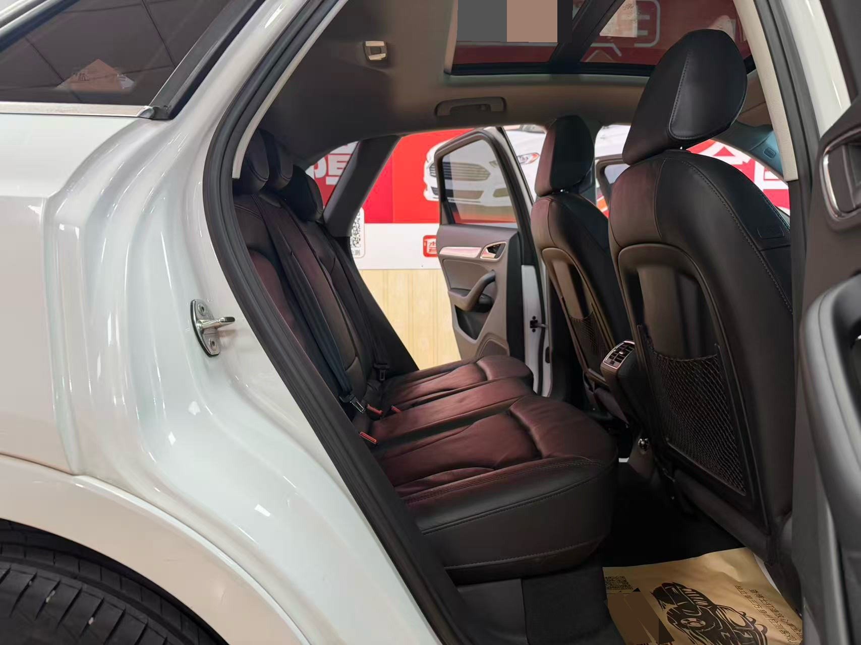 Audi Q3 2015 immagine di auto #9