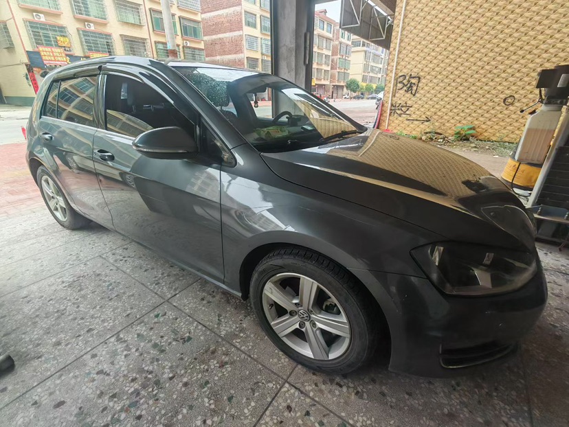 Volkswagen Golf 2014 car image #3