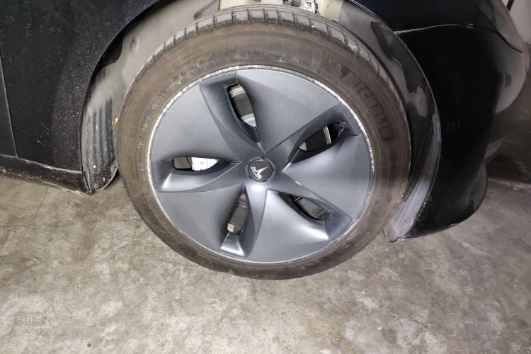 Tesla Model 3 2020 car image #9