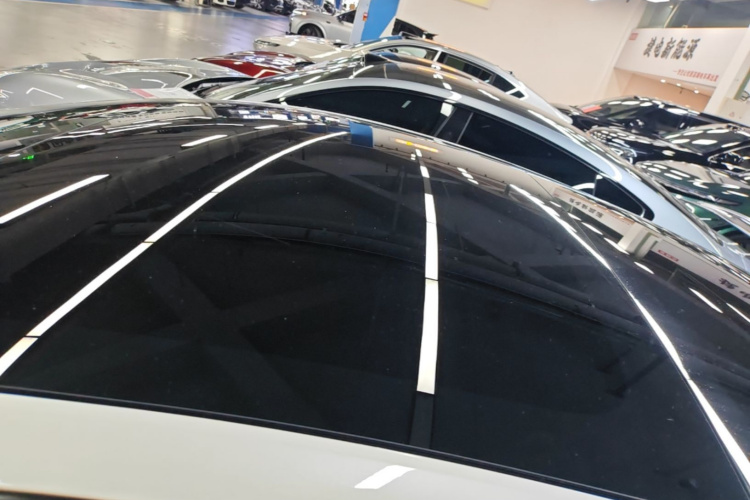 Tesla Model 3 2024 car image #25