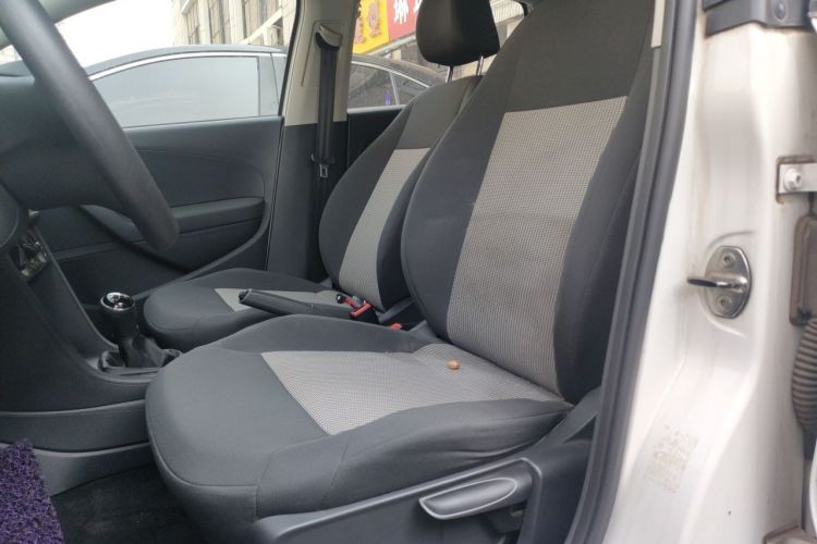 Volkswagen Polo 2017 car image #15
