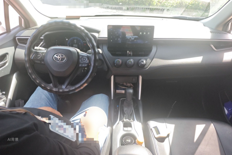 Toyota Corolla Cross 2024 car image #11