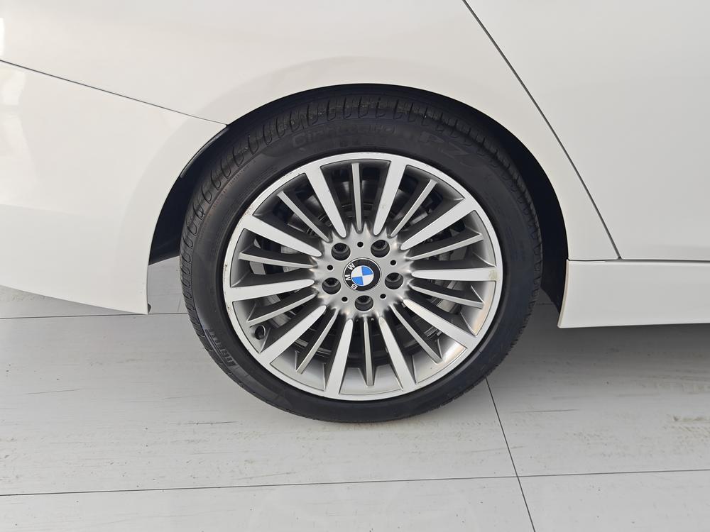 BMW 3 Series 2019 #12 BMW 3 Series 2019 car image #12