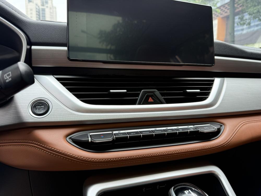 GEELY Vision X6 2020 car image #11