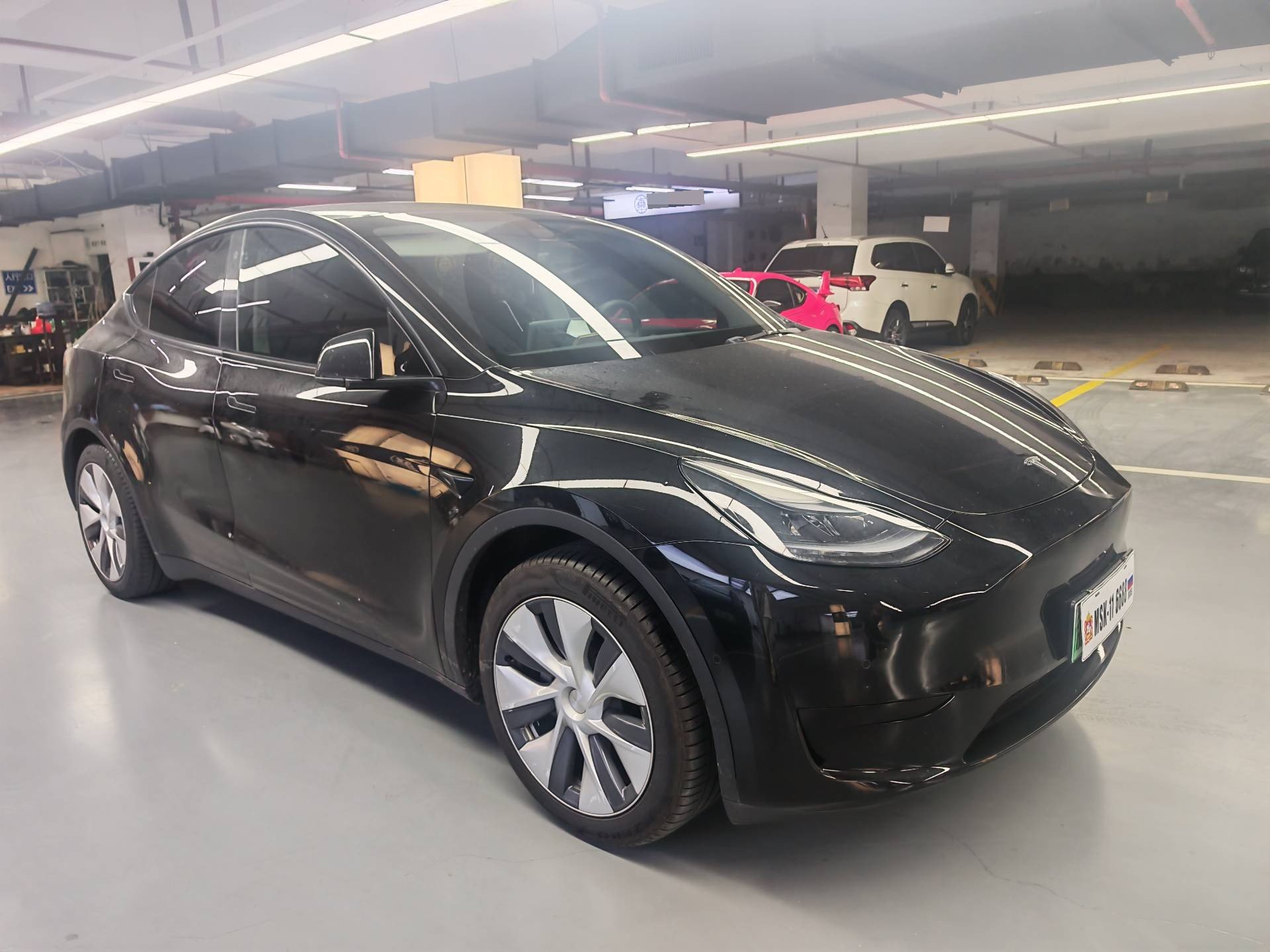 Tesla Model Y 2023 #3 Tesla Model Y 2023 صورة سيارة #3