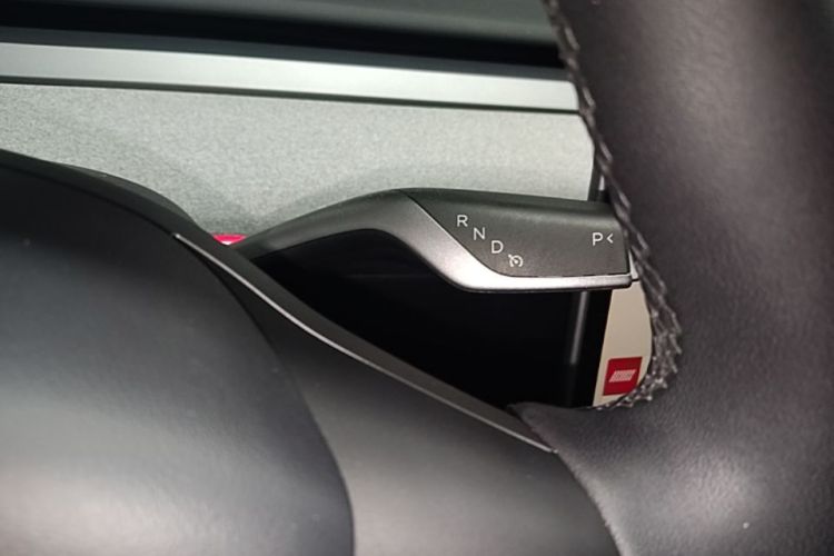 Tesla Model Y 2024 #18 Tesla Model Y 2024 car image #18