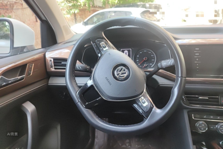 Volkswagen Tharu 2020 car image #12