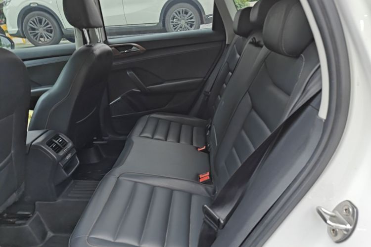 Volkswagen Tharu 2019 car image #17