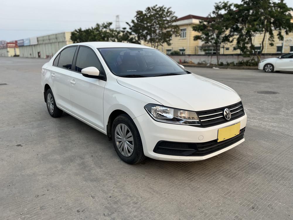 Volkswagen Santana 2022 car image #2