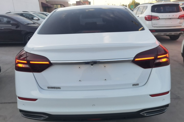 GEELY Emgrand 2021 car image #4