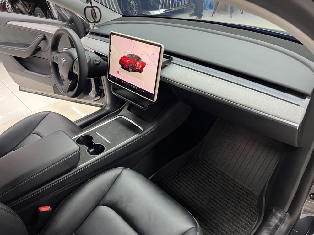Tesla Model Y 2024 #7 Tesla Model Y 2024 immagine di auto #7
