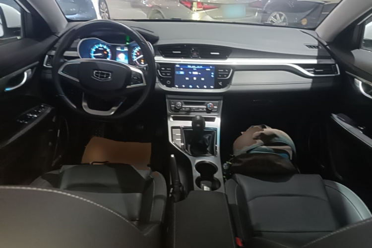 GEELY Emgrand 2019 #10 GEELY Emgrand 2019 car image #10