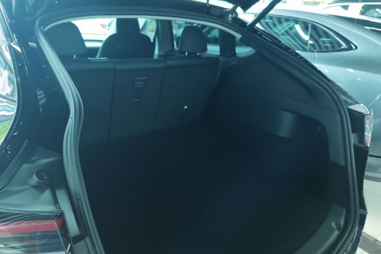 Tesla Model Y 2023 #19 Tesla Model Y 2023 car image #19