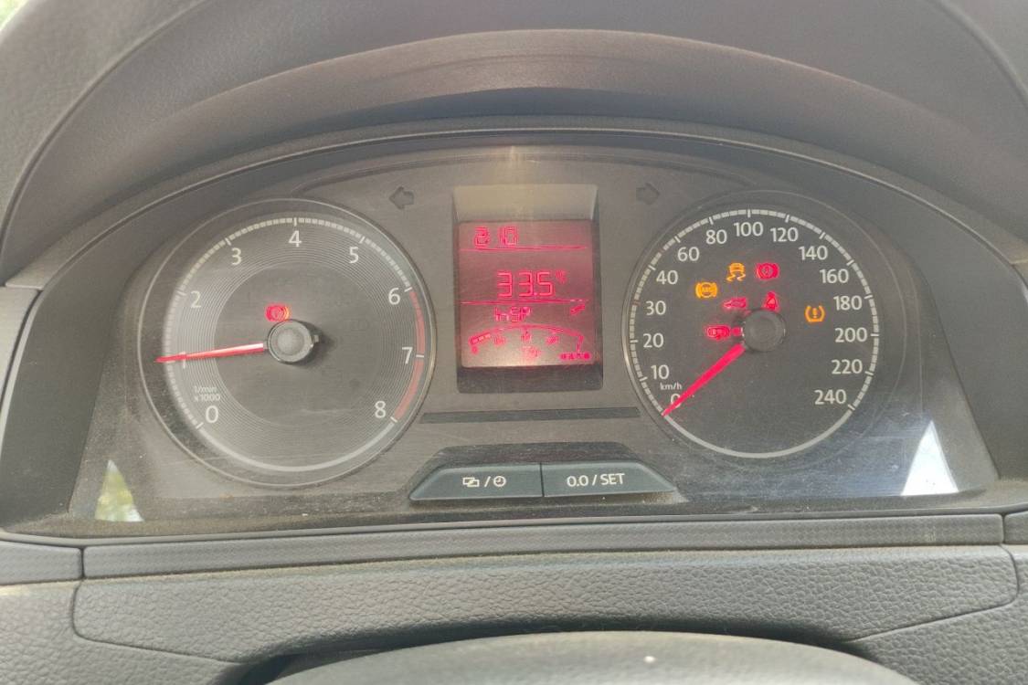 Volkswagen Santana 2019 car image #24