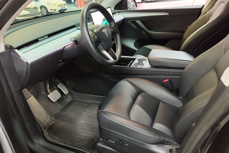 Tesla Model Y 2024 #15 Tesla Model Y 2024 car image #15