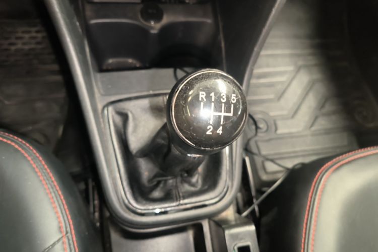 Volkswagen Santana 2016 car image #14