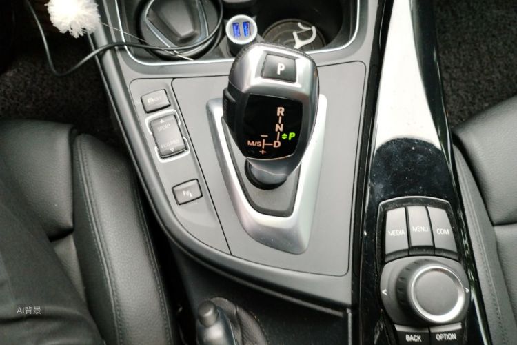 BMW 3 Series 2018 #16 BMW 3 Series 2018 car image #16